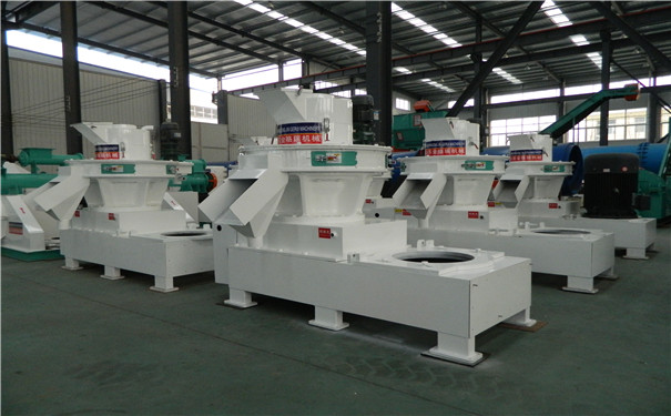 2017年展會折射出我國生物質(zhì)顆粒機設(shè)備能源行業(yè)問題 2017年展會折射出我國生物質(zhì)顆粒機設(shè)備能源行業(yè)問題